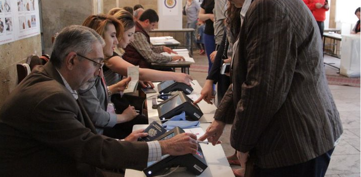 Biometric voter authentication